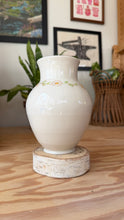 Load image into Gallery viewer, Daisy Vase 30