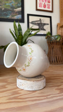 Load image into Gallery viewer, Daisy Vase 30