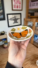 Load image into Gallery viewer, Butterfly Garden Dish 14