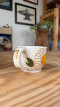 Load image into Gallery viewer, Monarch Daisy Tea Cup 1
