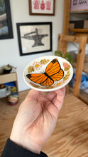 Load image into Gallery viewer, Butterfly Garden Dish 12
