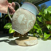 Load image into Gallery viewer, Lilac Drips Moon Phase Pitcher 33
