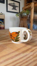 Load image into Gallery viewer, Monarch Daisy Tea Cup 1
