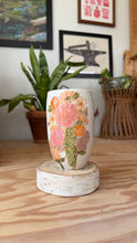 Load image into Gallery viewer, Bouquet Cup 29
