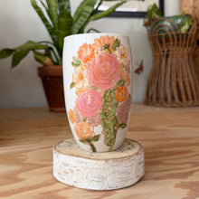 Load image into Gallery viewer, Bouquet Cup 29
