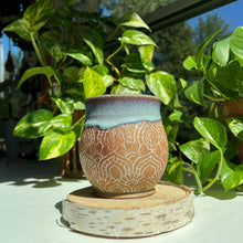 Load image into Gallery viewer, Lilac Drips Mandala Pot 29
