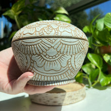Load image into Gallery viewer, Mandala Jewelry Box 35
