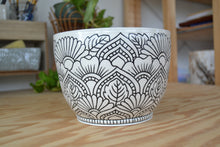 Load image into Gallery viewer, Black and White Mandala Planter 8
